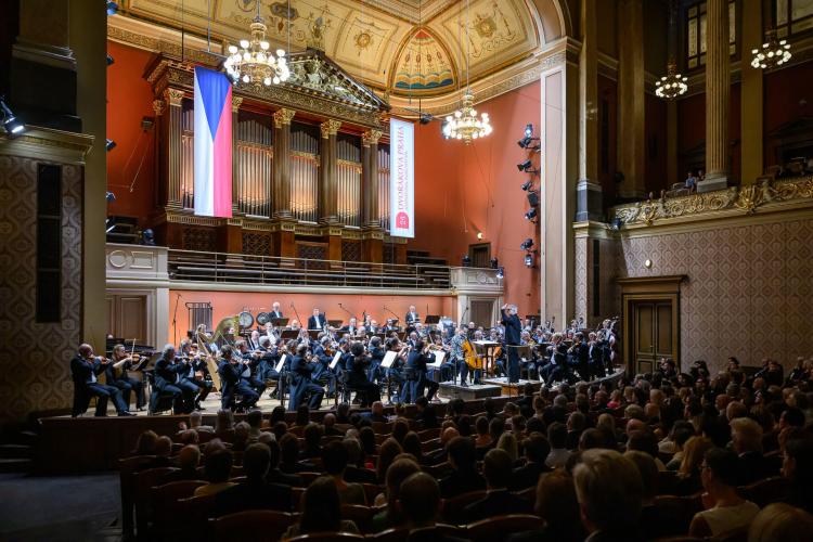 Dvořákova Praha 2024 - koncert 19/9/2024 - Česká filharmonie, I. Metzmacher, V. Petr