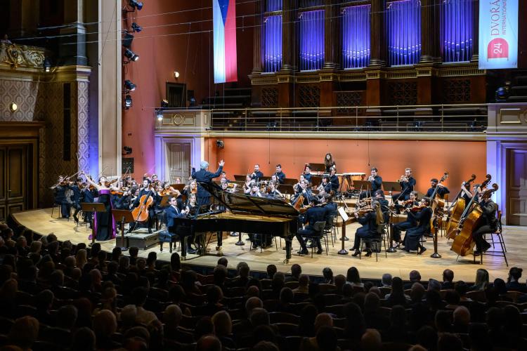 Dvořákova Praha 2024 - Závěrečný koncert 24/9/2024 - Česká studentská filharmonie, I. Metzmacher, A. Conunova, P. Ferrández, D. Shishkin