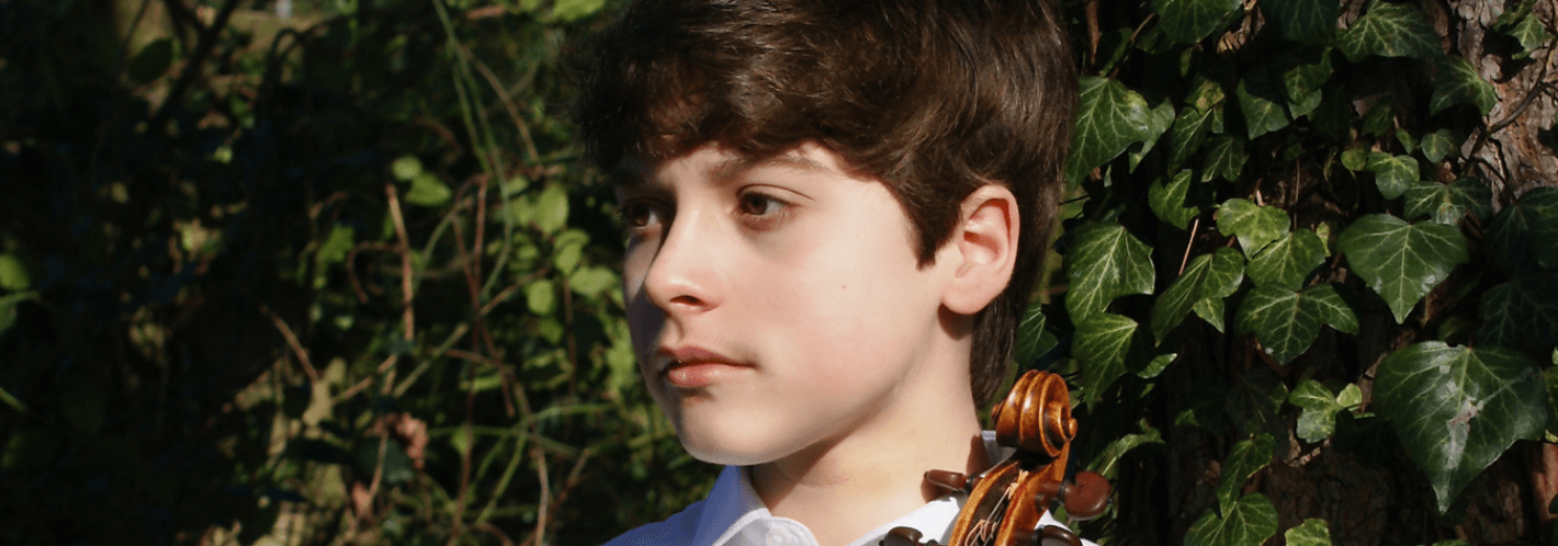 Raphael Gisbertz - violin